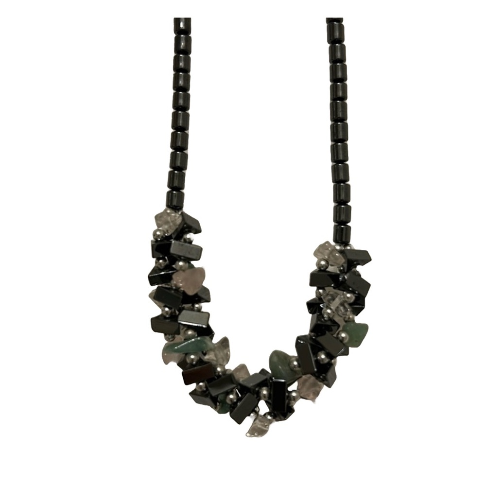 Beautiful multi stone metal chain necklace.